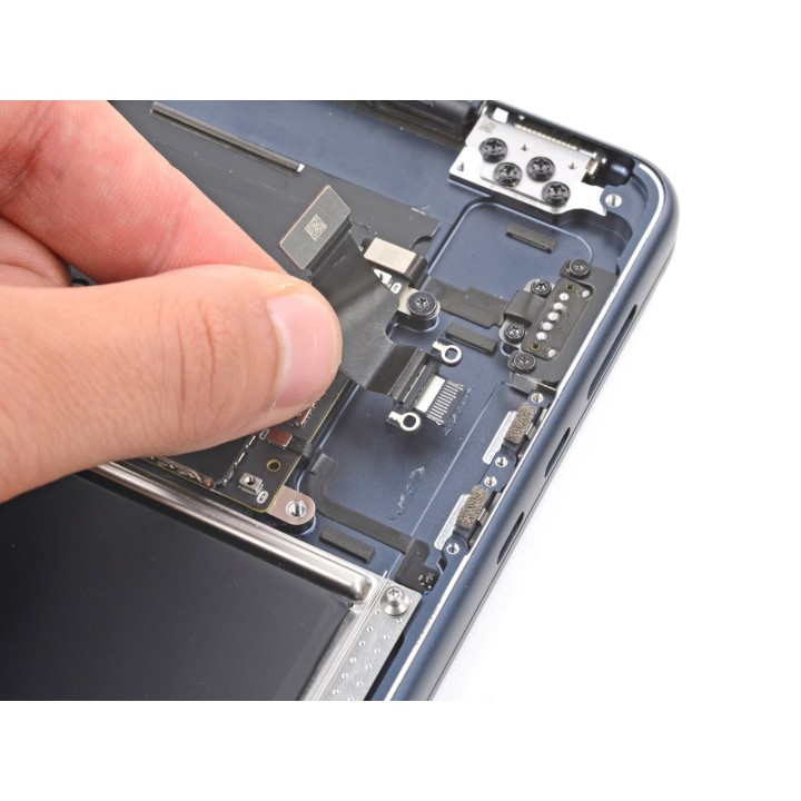 Remplacement Connecteur USB-C MacBook Air 13" M5 A3449