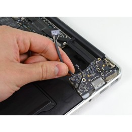 Remplacement carte MagSafe MacBook Air 13 à Paris | Macinfo