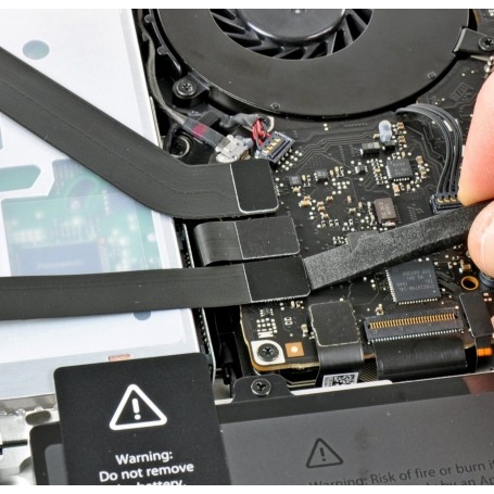 réparation macbook unibody A1278 - câble nappe disque dur